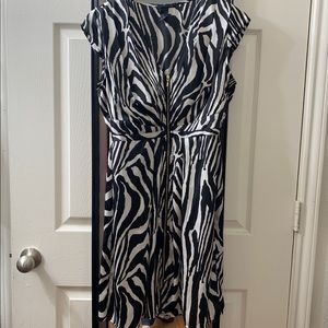 ✅SOLD✅H&M Dress Black and White